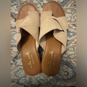 MIA Paoli sandals size 8